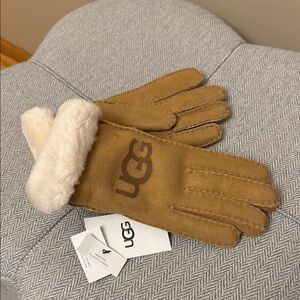 UGG Brown Suede Gloves with Cream Fur